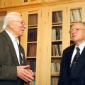2003. gada 23. augusts Arheologs Jānis Graudonis un akadēmiķis Jānis Stradiņš atklājot Jāņa Graudoņa bibliotēku muzejrezervāta krājuma ēkā