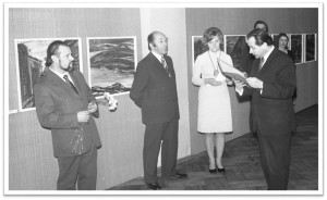 1975. gada Mākslas dienas Siguldā. V. Gudovska akvareļu izstādes atklāšana Zinātniski pētnieciskās saimniecības “Sigulda” kultūras namā. 